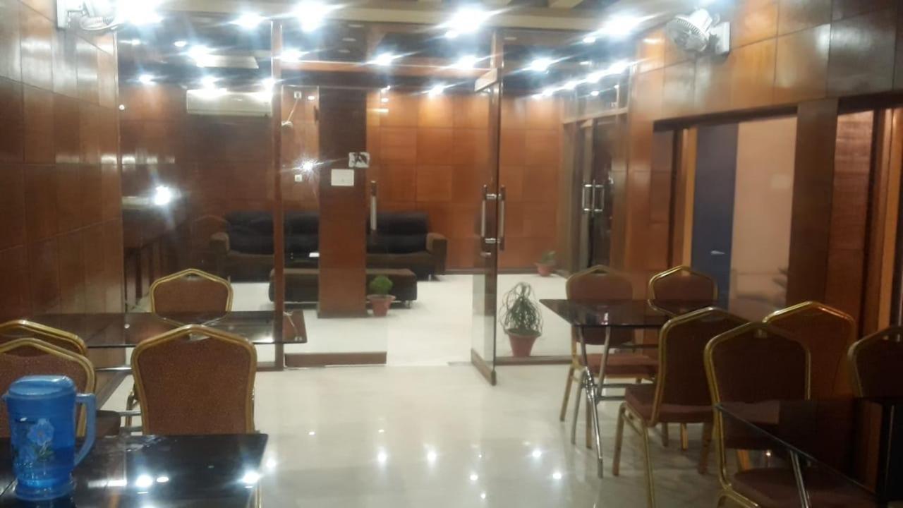 Hotel Shelter 塔拉皮斯 外观 照片